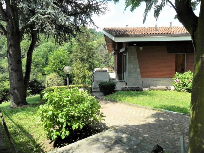 TORINO – Strada dei Forni e dei Goffi – Villa